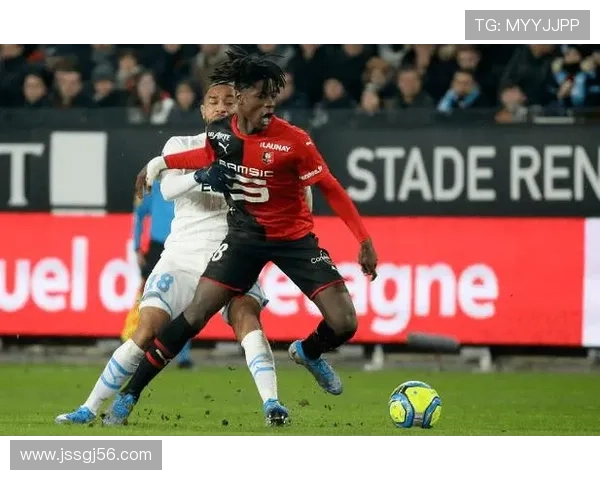 贝西克塔斯防守体系革新持续提升后防稳定性与竞争力分析